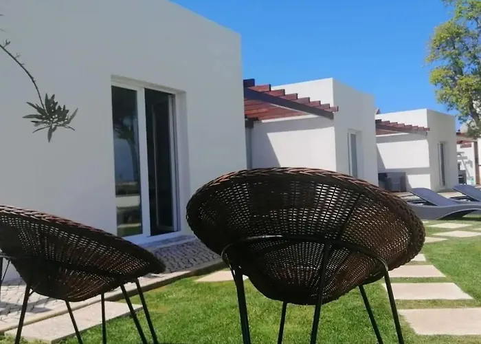 Nyaraló Charming House Atalaia + Pool