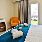 Charming House Atalaia + Pool Holiday home
