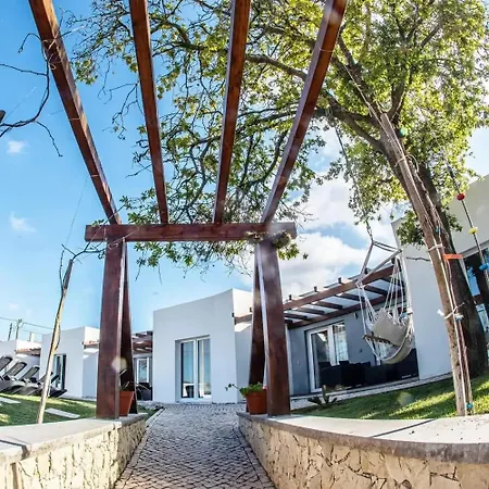 Charming House Atalaia + Pool Holiday home *