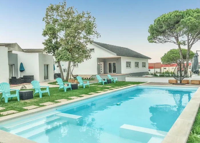 Charming House Atalaia + Pool Holiday home *